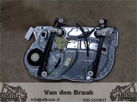 VW Polo 5 drs 2001-2009 Raammechaniek linksvoor electrisch