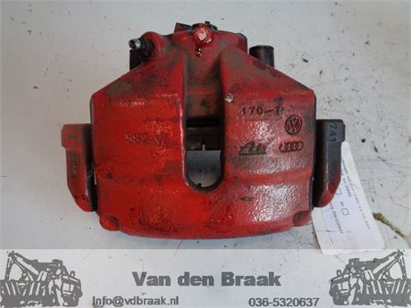 Volkswagen Golf 2.0 GTi 2004-2008 Remklauw rechts voor