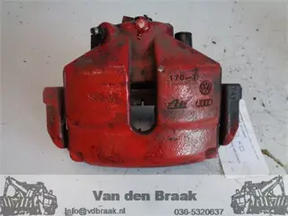 Volkswagen Golf 2.0 GTi 2004-2008 Remklauw rechts voor