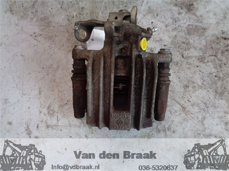 Volkswagen Golf 1997-2003 Remklauw rechts achter