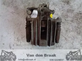 Volkswagen Golf 1997-2003 Remklauw rechts achter