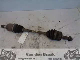 Hyundai i10 1.2 16V 2008-2013 Aandrijfas links voor