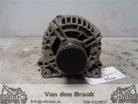 Volkswagen Golf 1.9 TDi 2003-2008 Dynamo met vrijlooppoelie