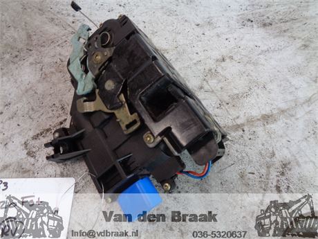 Seat Toledo 2004-2009 Deurslot rechts voorzijde