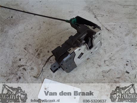 Opel Tigra Twintop 2004-2010 Deurslot links met CV