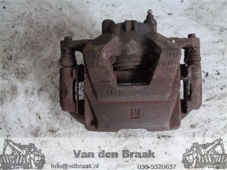 Chevrolet Aveo 1.3 CDTi 2011-2015 Remklauw links voor