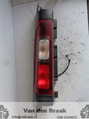 Renault Trafic 2014-2022 Achterlicht links