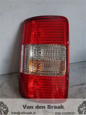 Volkswagen Caddy 2004-2010 Achterlicht links