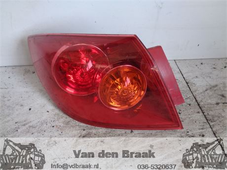 Mazda 3 5 deurs 2003-2006 Achterlicht links buitenzijde