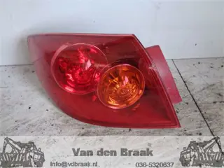 Mazda 3 5 deurs 2003-2006 Achterlicht links buitenzijde