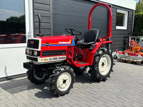 Yanmar 17.5 pk 4-WD Minitractor compleet als nieuw! compacttractor mini compact tractor trekker mini