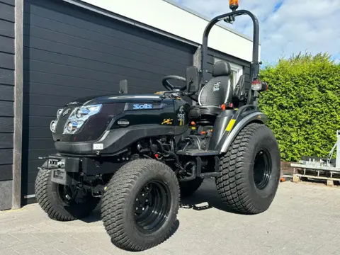 Solis 26 pk hydrostaat Black Edition compacttractor minitractor mini compact tractor trekker