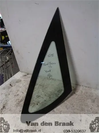 Ford Focus 5 deurs Hatchback 2004-2011 Driehoekraam rechts achter