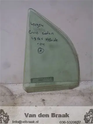 Honda Civic 4 deurs 2004-2006 Scheerruit portier links achter