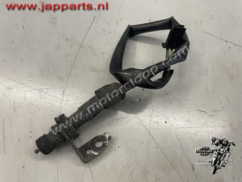 Honda VFR750(RC24) Remlichtschakelaar achter