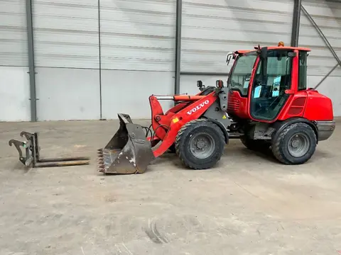 Volvo L 25 F (bj 2013)