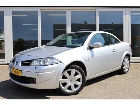 Renault Mégane Coupé-Cabriolet, Automaat, Cruise Control, Airco, Trekhaak, PDC V+A, 2.0-16V Tech Lin