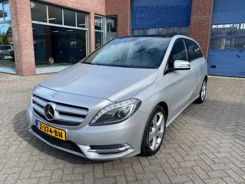 Mercedes-Benz B-Klasse Klasse. 180 Ambition autom. panoramadak