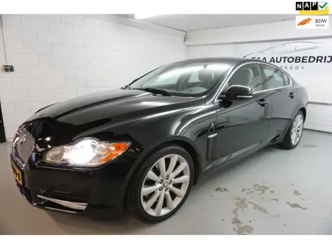 Jaguar XF 3.0D V6 Premium Luxury /NAP / LEDER / CAMERA