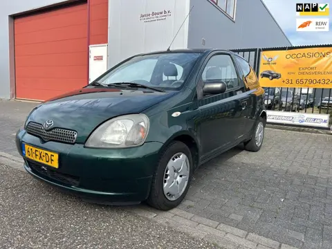 Toyota Yaris 1.3-16V VVT-i Luna Incl. Nieuwe APK