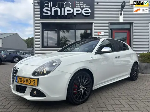 Alfa Romeo Giulietta 1.7 TBi Quadrifoglio Verde -235 PK!-OPEN DAK-HALF LEDER-CLIMA-CRUISECONTROL-NAV