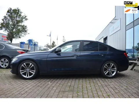 BMW 3-serie 320i High Executive F30 2012