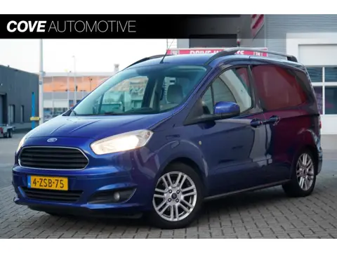 Ford Tourneo Courier 1.0 Titanium | CAMERA | STOELVERWARMING