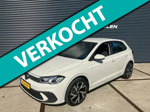 Volkswagen Polo 1.0 TSI Life APPLE CARPLAY/ NAVI