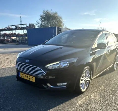 FORD FOCUS  1.0 Titanium BT-TELEFOONVERBINDING NAVI CLIMA CRUISE VOICE KEYLESS-START PDC LMV NIEUWE RIEM