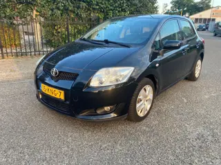Toyota Auris 1.4 D-4D Aspiration (bj 2010)