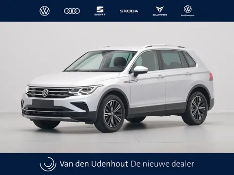 Volkswagen Tiguan 1.5 TSI 150pk DSG Elegance Matrix Led Navigatie Camera Acc Carplay Side Assist 242