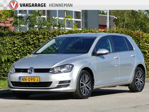 Volkswagen Golf 1.2 TSI AUTOMAAT | stoelverwarming | navigatie | cruise control