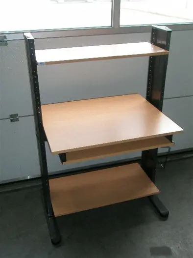1x Computertafel B87xD65cm.