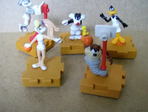 Looney tunes op voetstuk