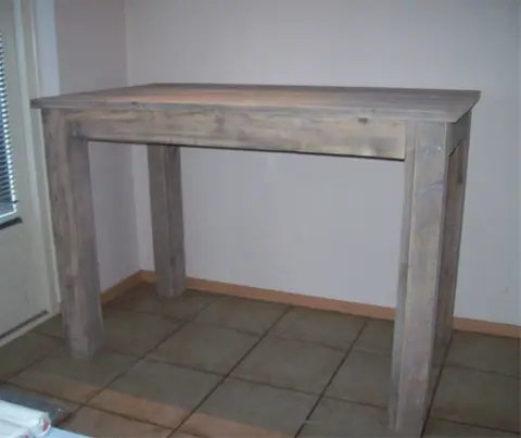 Grote bartafel steigerhout