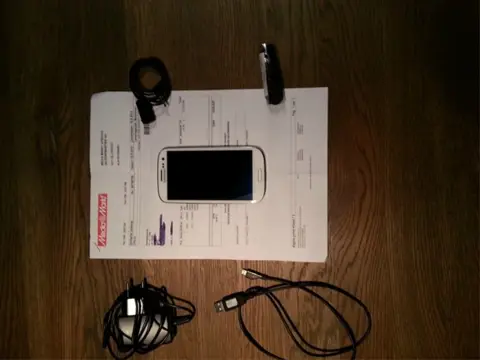 Nieuwe Samsung Galaxy S3 Wit + Bon + Accessoires