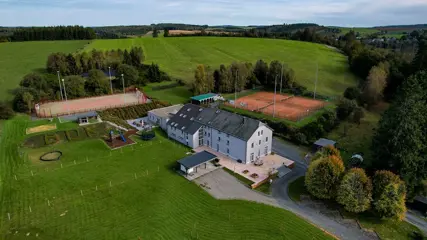 Groepsaccommodatie tot 30p met wellness en tennisbaan