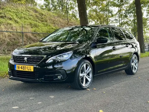 Peugeot 308 SW 1.2 PureTech Blue Lease Allure | 88.000 km | Trekhaak | Apple carplay | GT