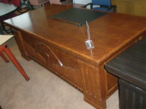 Bureau B220xD110cm. 5x vr