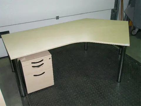 1x Hoekbureau B217xD80/120 cm.