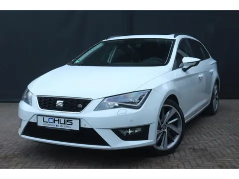Seat Leon ST 1.4 TSI FR PANO | ClimaControl | Stuurwielbediening