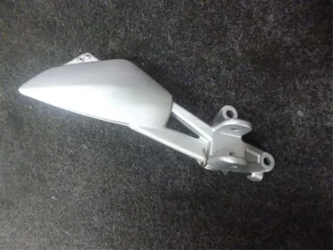 RECHTER SCHETSPLAAT BMW K 1300 R 2008 - 2010