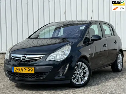 Opel Corsa 1.4-16V Cosmo StoelVerwarming,StuurVerwarming,Climate,Navi,Cruise,PDC,N.A.P!Apk tot 30-07