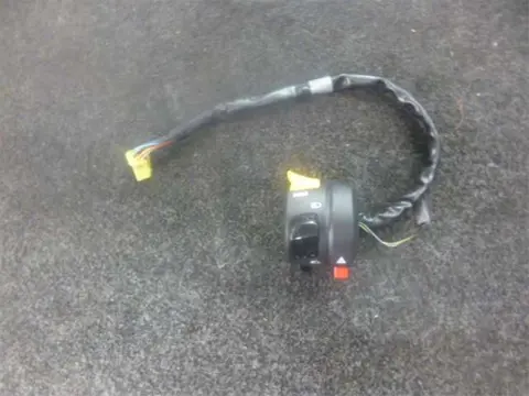 STUURSCHAKELAAR LINKS Suzuki GSX R 750 2008 - 2010
