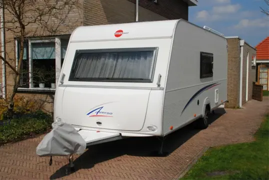 Burstner Averso 500 TK 2008 ( 6 slaapplaatsen )