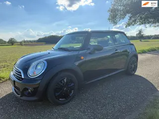 Mini Mini 1.6 Cooper ONE PARKEERSENSOREN / AIRCO / NIEUWE APK