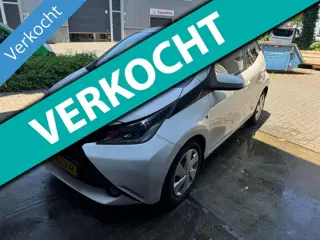 Toyota Aygo 1.0 VVT-i x-play Airco/Camera/nap VERKOCHT!!