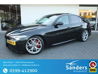 Alfa Romeo Giulia 2.0 T AWD Veloce / 19 inch/ All-season/ Panorama/ Stoel en stuurverwarming/ 280PK/