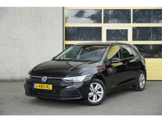 Volkswagen Golf 1.5 TSI 131PK! Life BJ2020 Lmv 16" | Led | Pdc | Navi | Trekhaak | App-Connect | Das