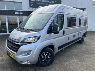 ROLLER Team LIVINGSTONE 4 ADVANCE, Scooterdrager, trekhaak, TV, Hogekoelkast, badkamer. Fiat Ducato 
